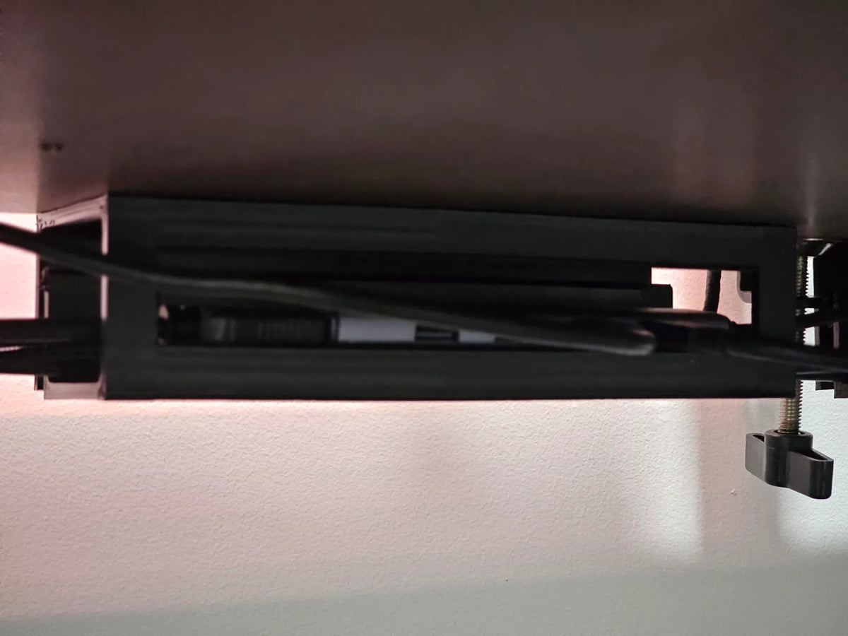 Gestion des câbles sous le bureau et support de hub USB - Bureau Print