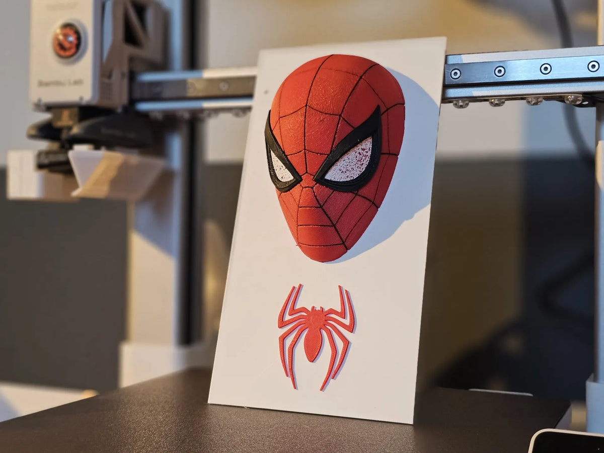 Art mural Spider-Man 3D – Masque et logo emblématiques - Geek Print