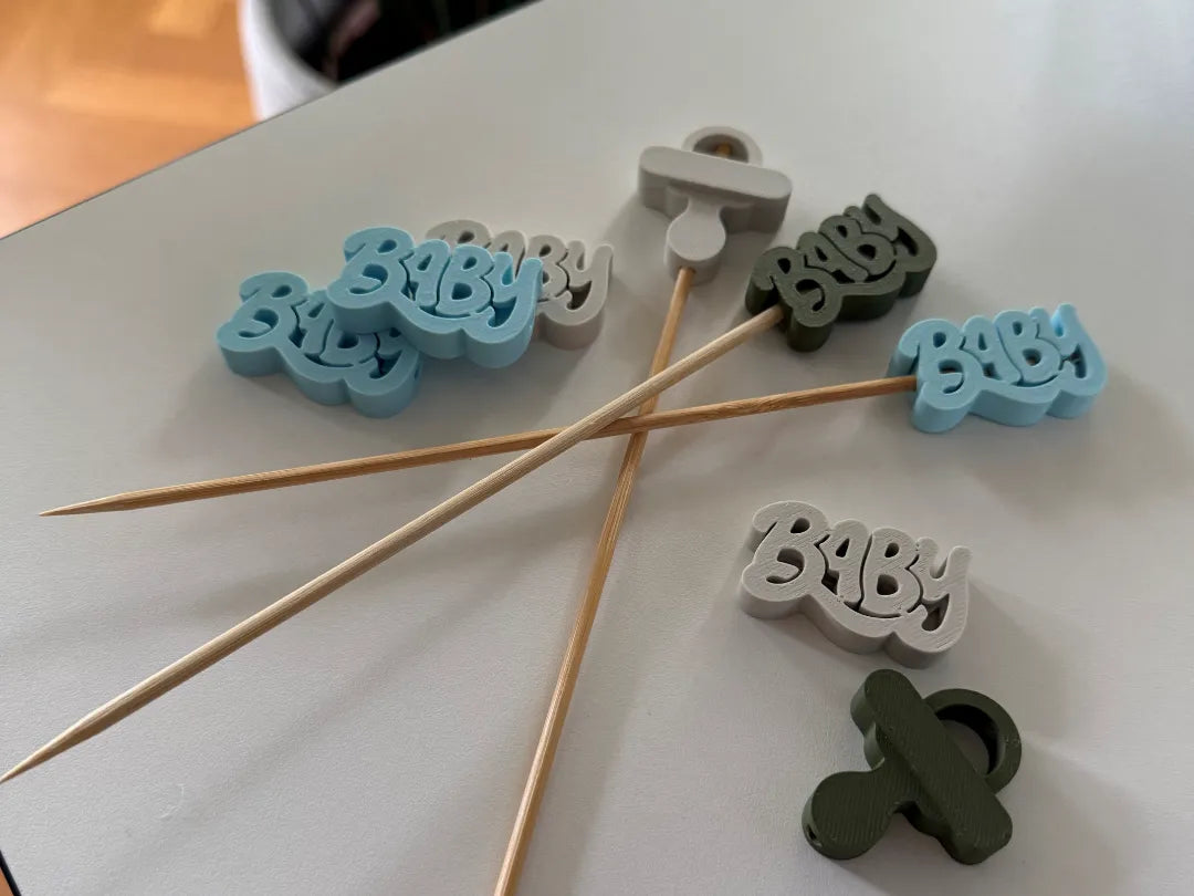 Brochettes en bois pour baby shower - Bébé Print