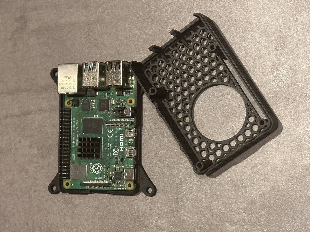 Boîtier pour Raspberry Pi 4 avec ventilateur 40mm - Bureau Print