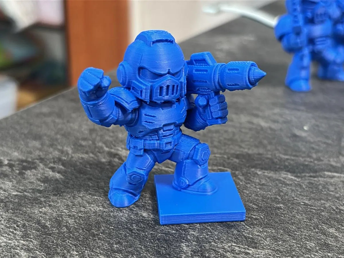Space Marine maniant un laser - Figurine Print