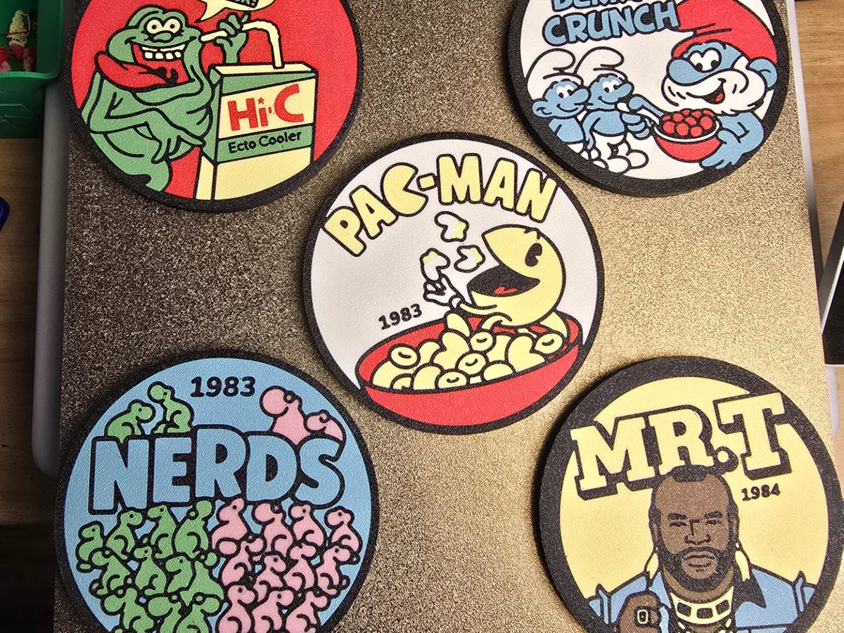 Culture pop années 80 sous forme de dessins animés pour dessous de verres amusants - Geek Print