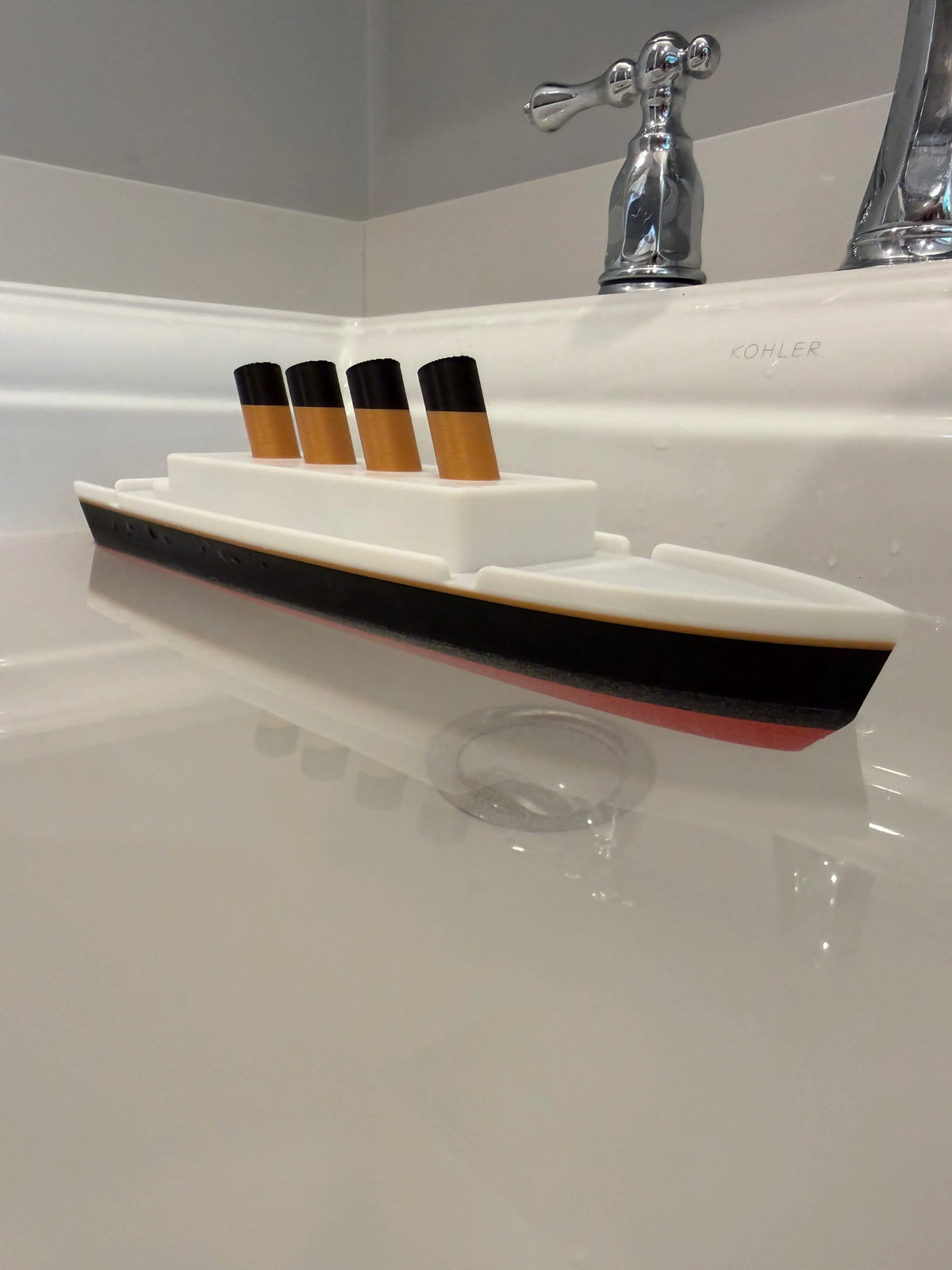 Jouet flottant insubmersible Titanic - Maquette Print