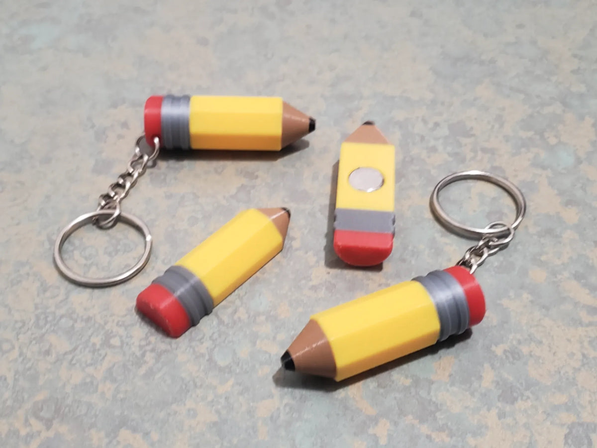 Aimant de réfrigérateur ou porte-clés Crayon - Voyage Print