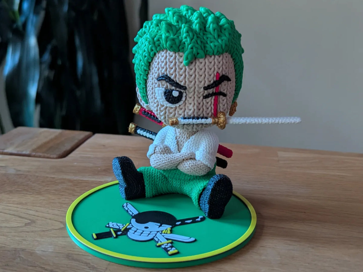 Socle de présentation pour Zoro tricoté - One Piece - Geek Print