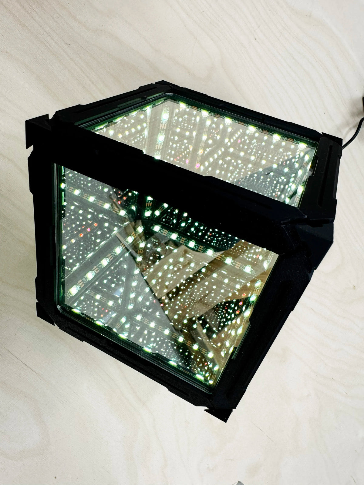 Cube Infini LED Réactif - Jeux Print