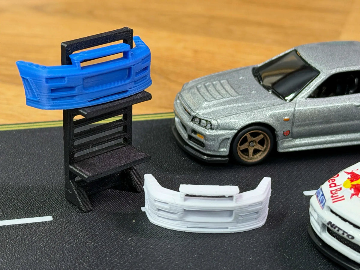1:64 Présentoir de pare-chocs R34 Skyline (0.2 mm) - Auto Print