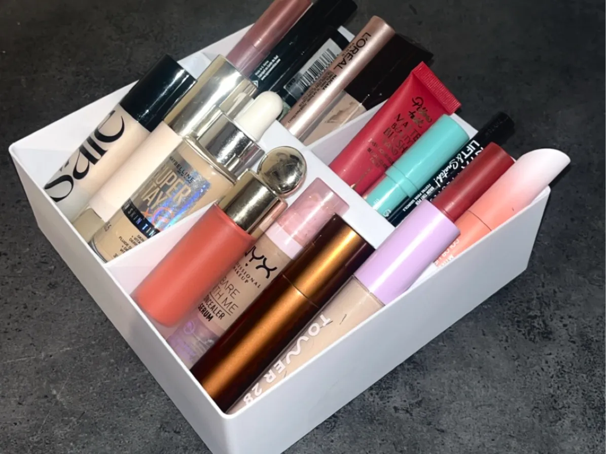 Organiseur Gridfinity incliné pour maquillage ou bureau - Beauté Print