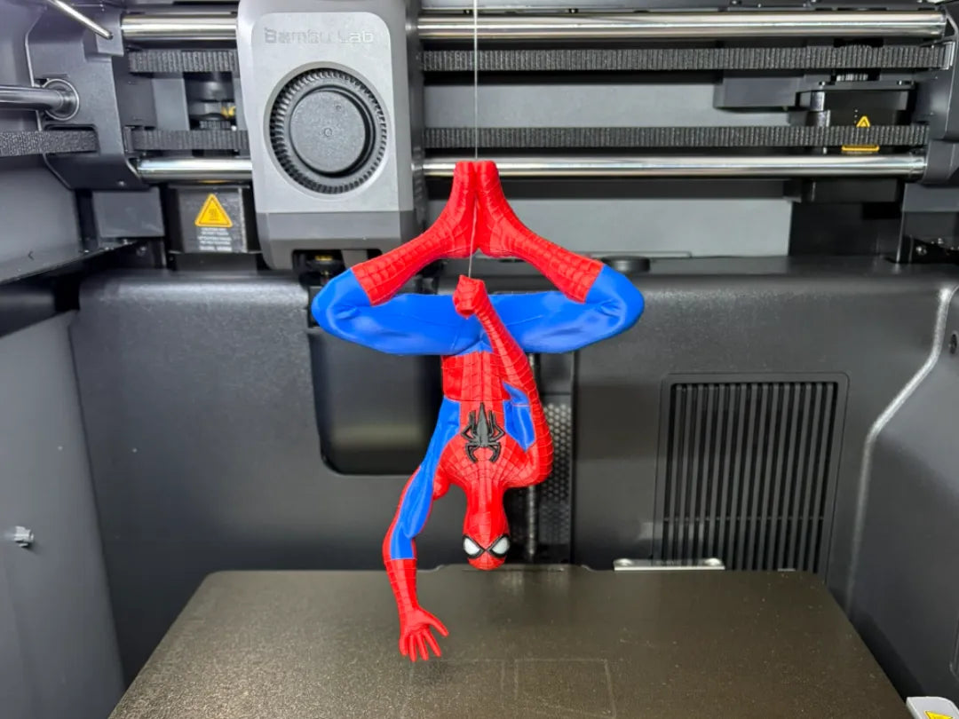 Haute Détail - Spiderman Suspendu - Geek Print