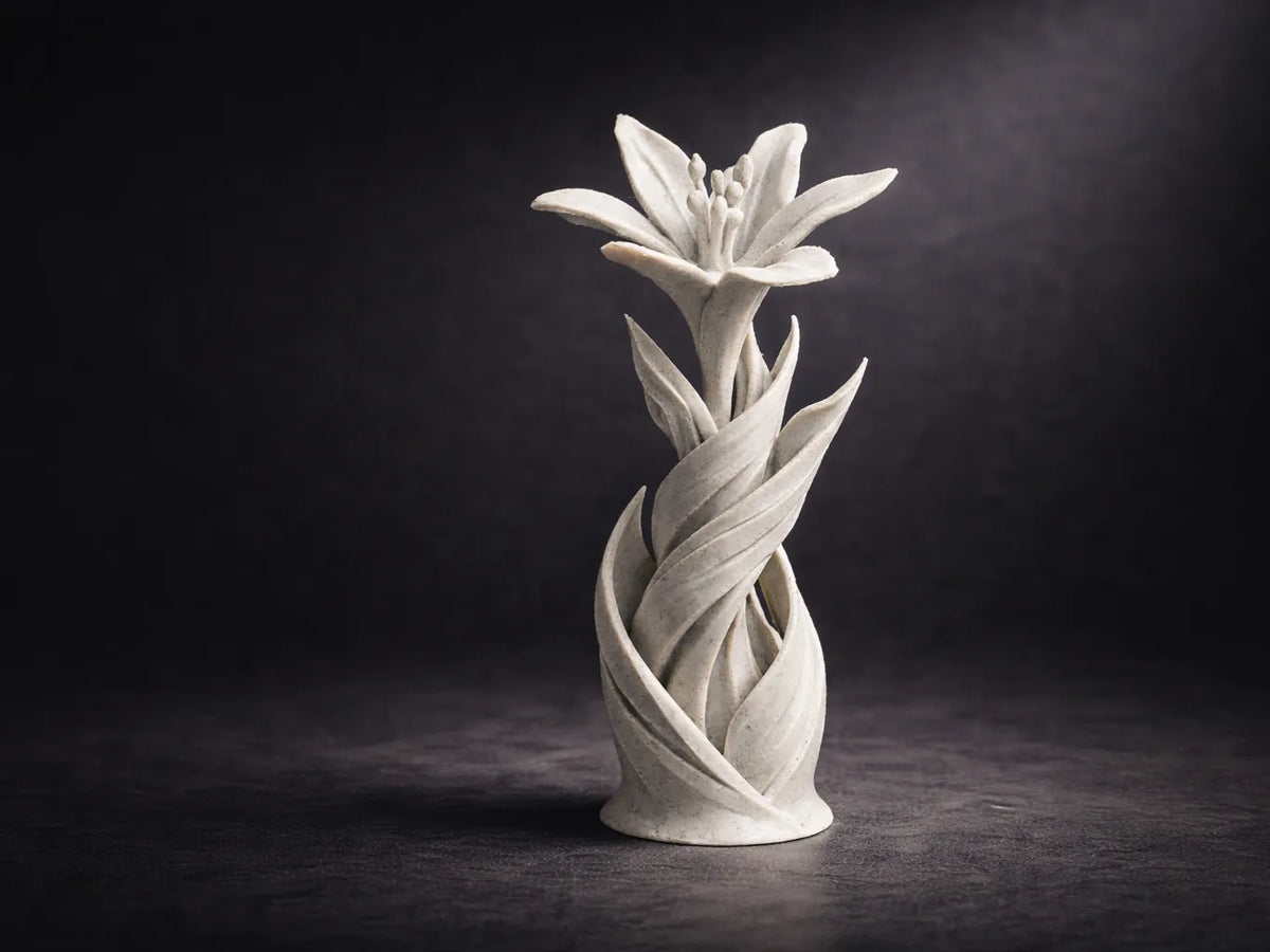 Sculpture de Lys Torsadé - Fleur Spirale Élégante - Art Print