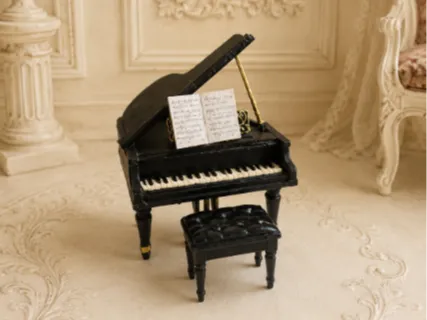 Piano à Queue Victorien avec Banc Décoration de Maison de Poupée - Music Print