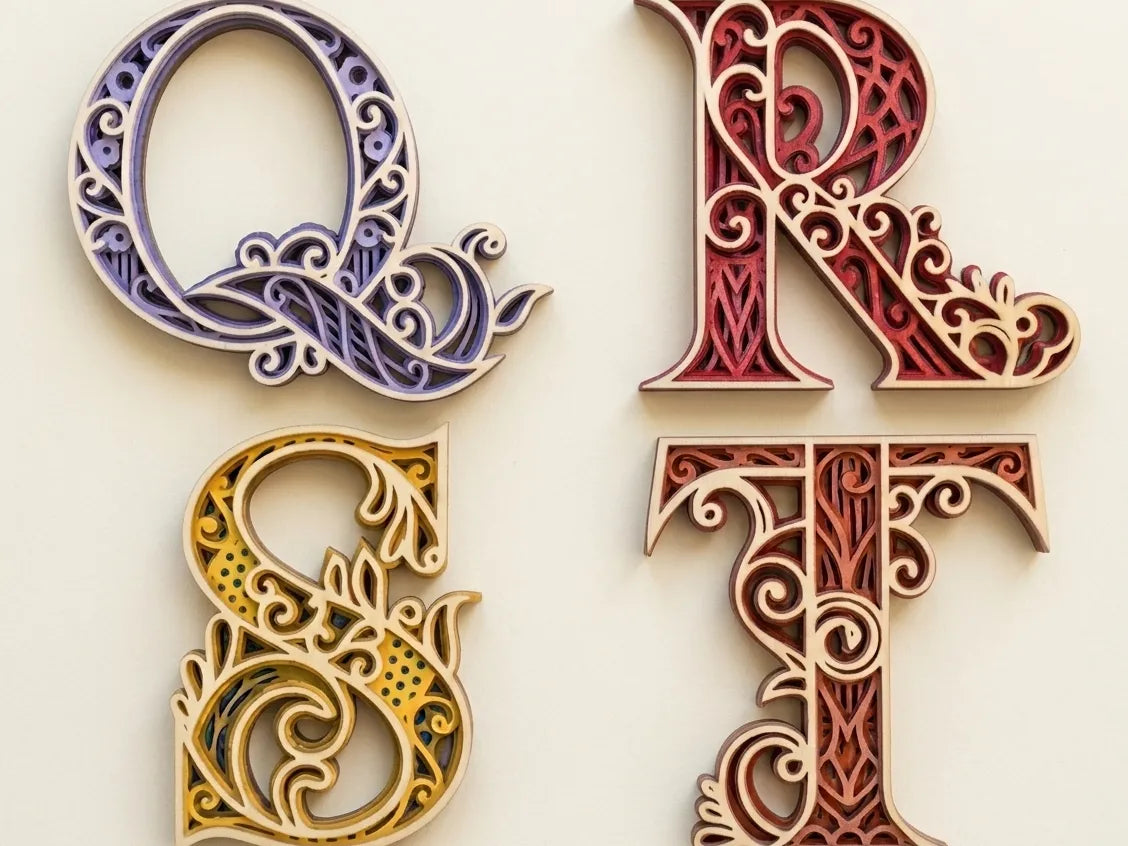 Lettres superposées ornementales Q, R, S, T - Art Print