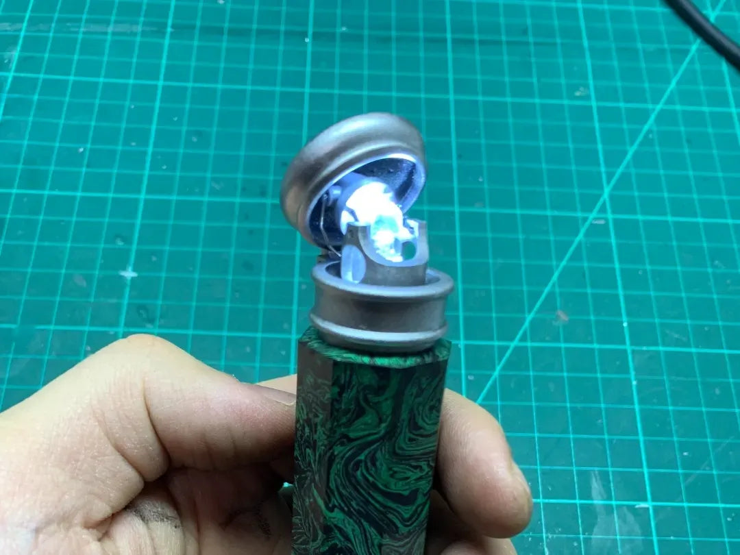 Le éteignoir d'Albus Dumbledore, modèle tiré du film «Harry Potter» - Geek Print