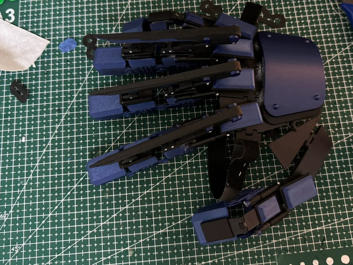Exosquelette de main robotique avec griffes - Figurine Print