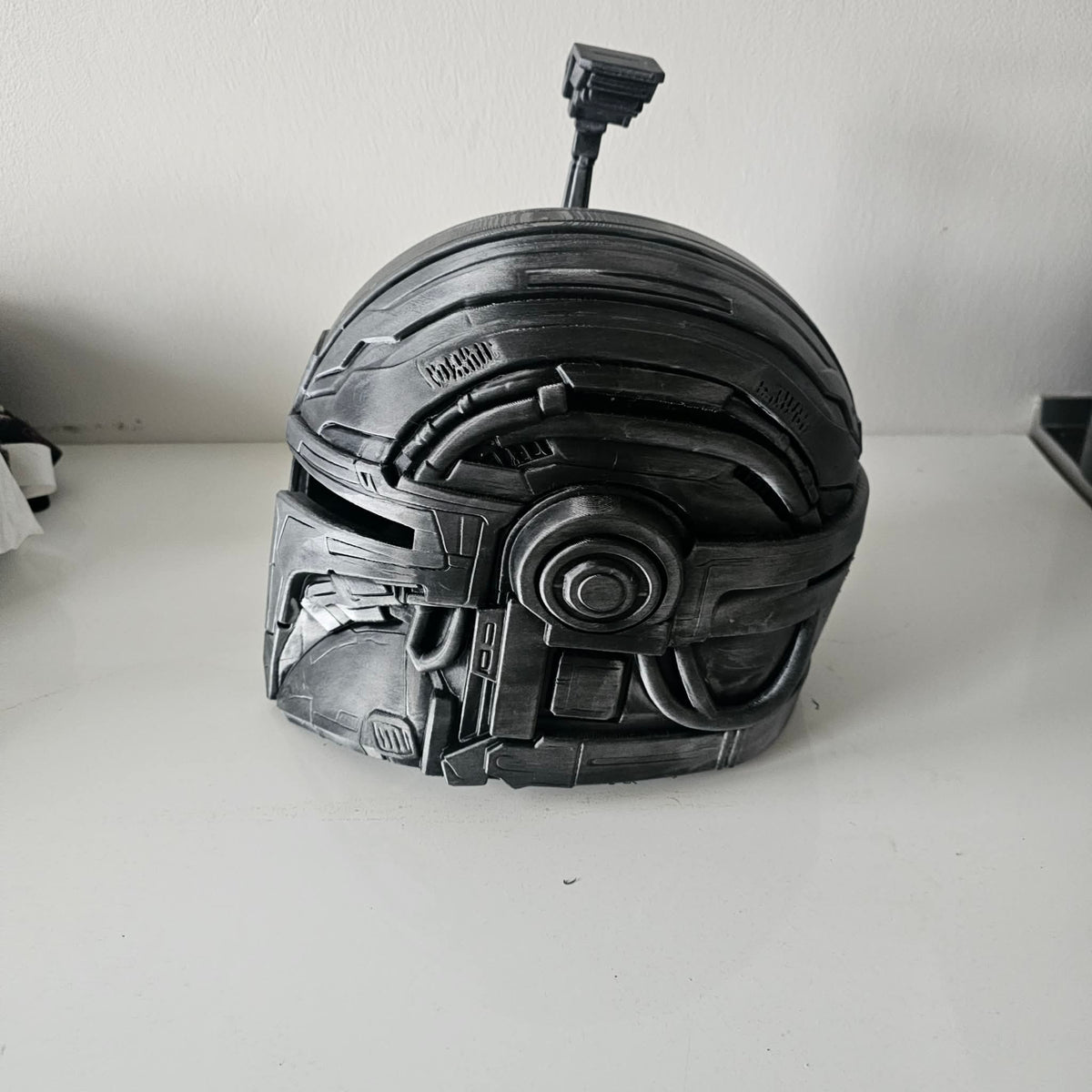 Casque de style Mandalorien (style cyberpunk) - Cosplay Print (vue 2)